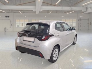 TOYOTA Yaris 1.5h trend