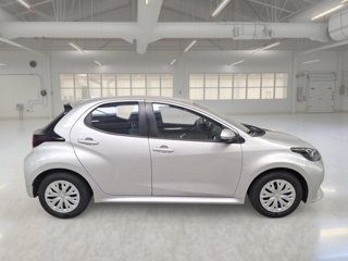 TOYOTA Yaris 1.5h trend