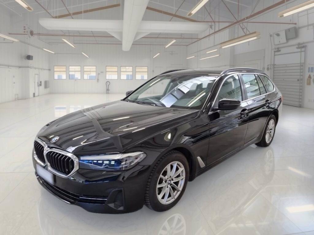 BMW 518d touring mhev 48v business auto