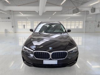 BMW 518d touring mhev 48v business auto