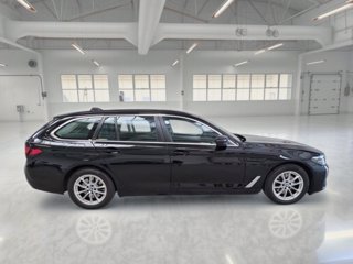 BMW 518d touring mhev 48v business auto