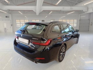 BMW 320d touring mhev 48v xdrive auto