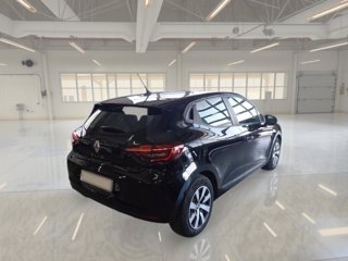 RENAULT Clio 1.6 e-tech full hybrid equilibre 145cv auto