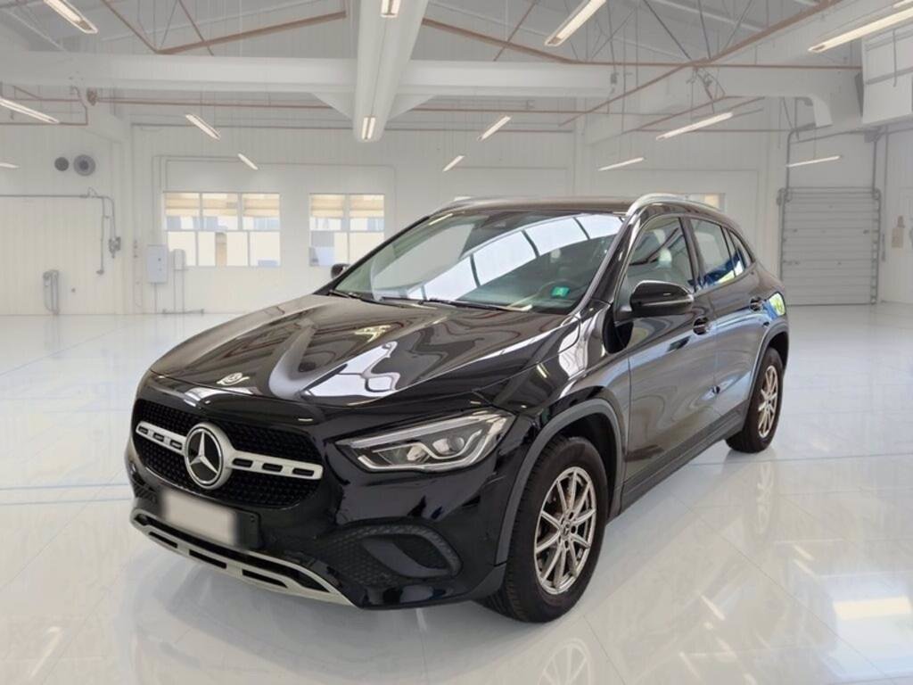MERCEDES Gla 200 business extra auto