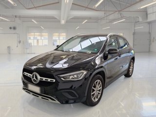 MERCEDES Gla 200 business extra auto